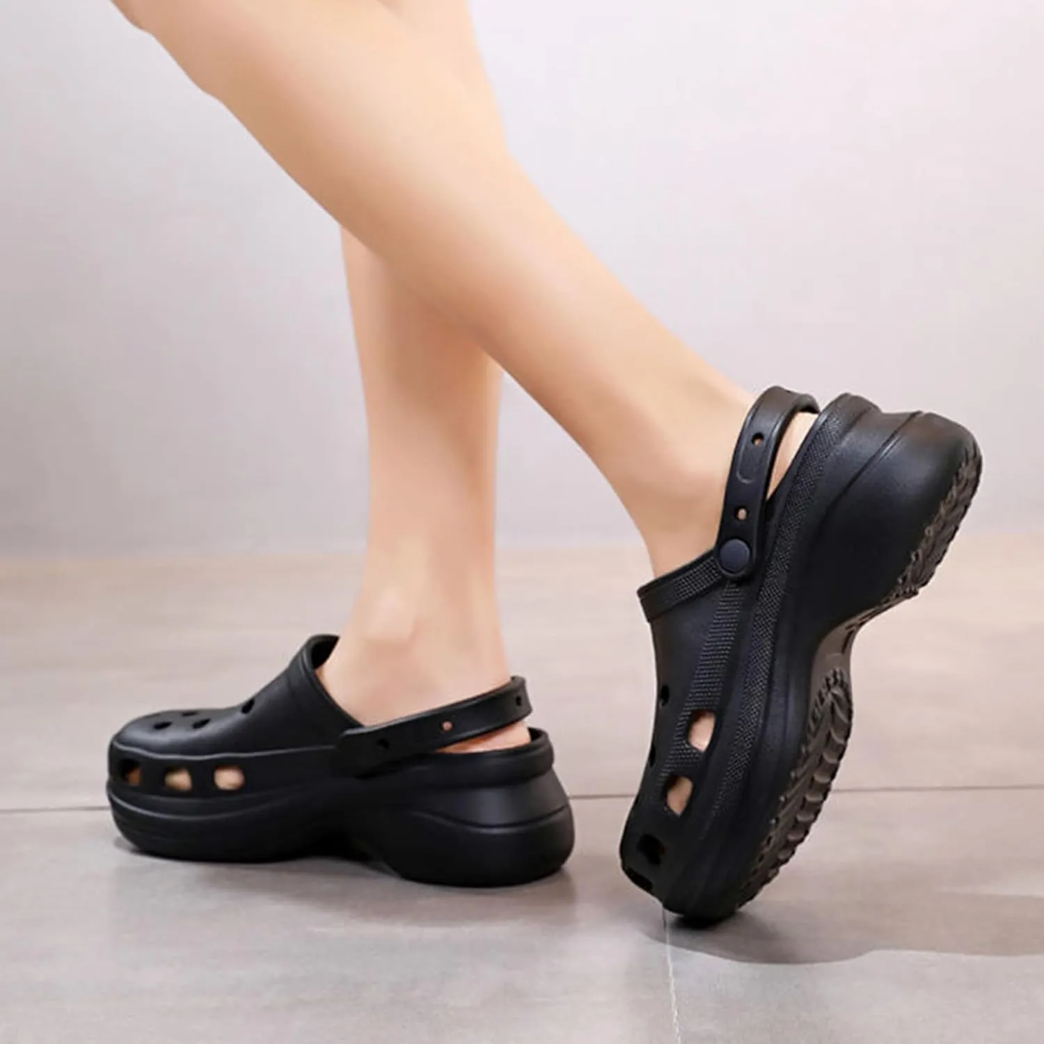 Fashion Platform Clogs Women's Outdoor and Indoor Cloud Slippers Comfortable Casual Pillow Sandals Beach Shoes Running Shoes Walking Shoes Wading Shoes