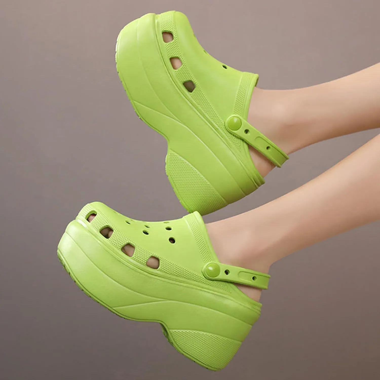 Fashion Platform Clogs Women's Outdoor and Indoor Cloud Slippers Comfortable Casual Pillow Sandals Beach Shoes Running Shoes Walking Shoes Wading Shoes