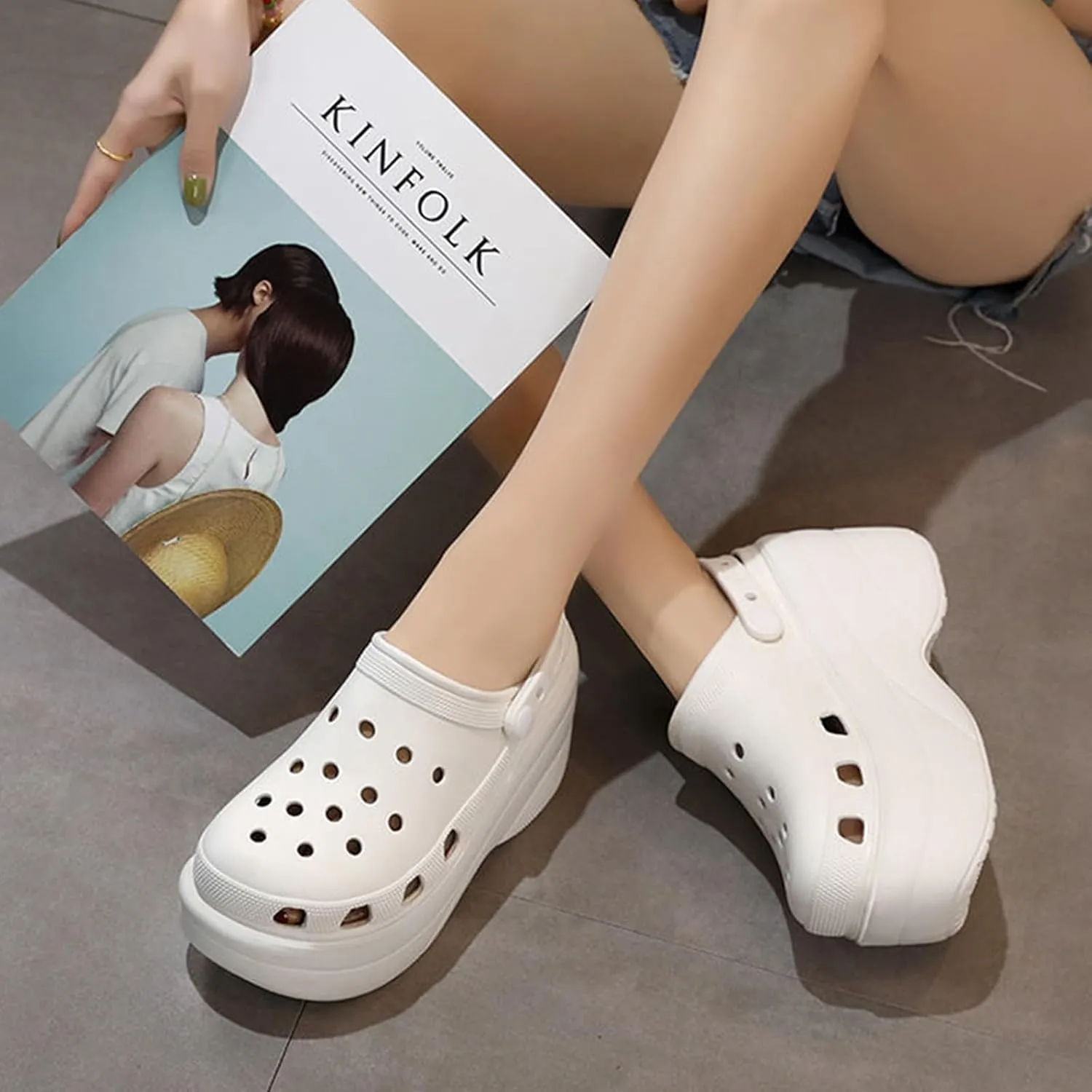 Fashion Platform Clogs Women's Outdoor and Indoor Cloud Slippers Comfortable Casual Pillow Sandals Beach Shoes Running Shoes Walking Shoes Wading Shoes