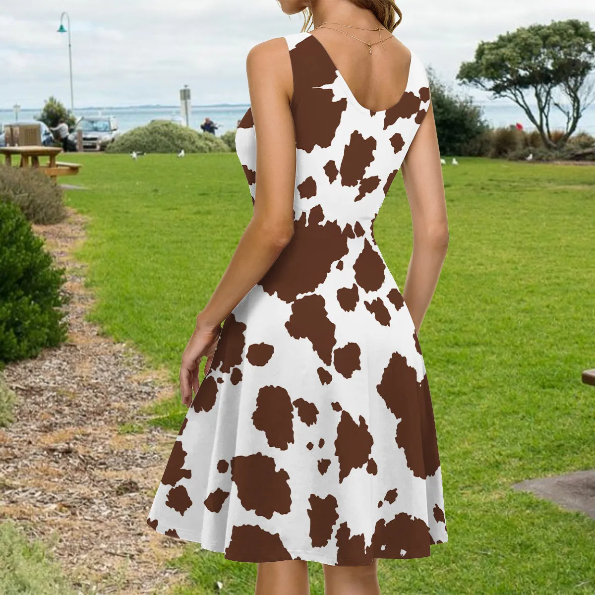 Just A Girl Who Loves Highland Cows - Personalized Highland Cow Sleeveless Dress