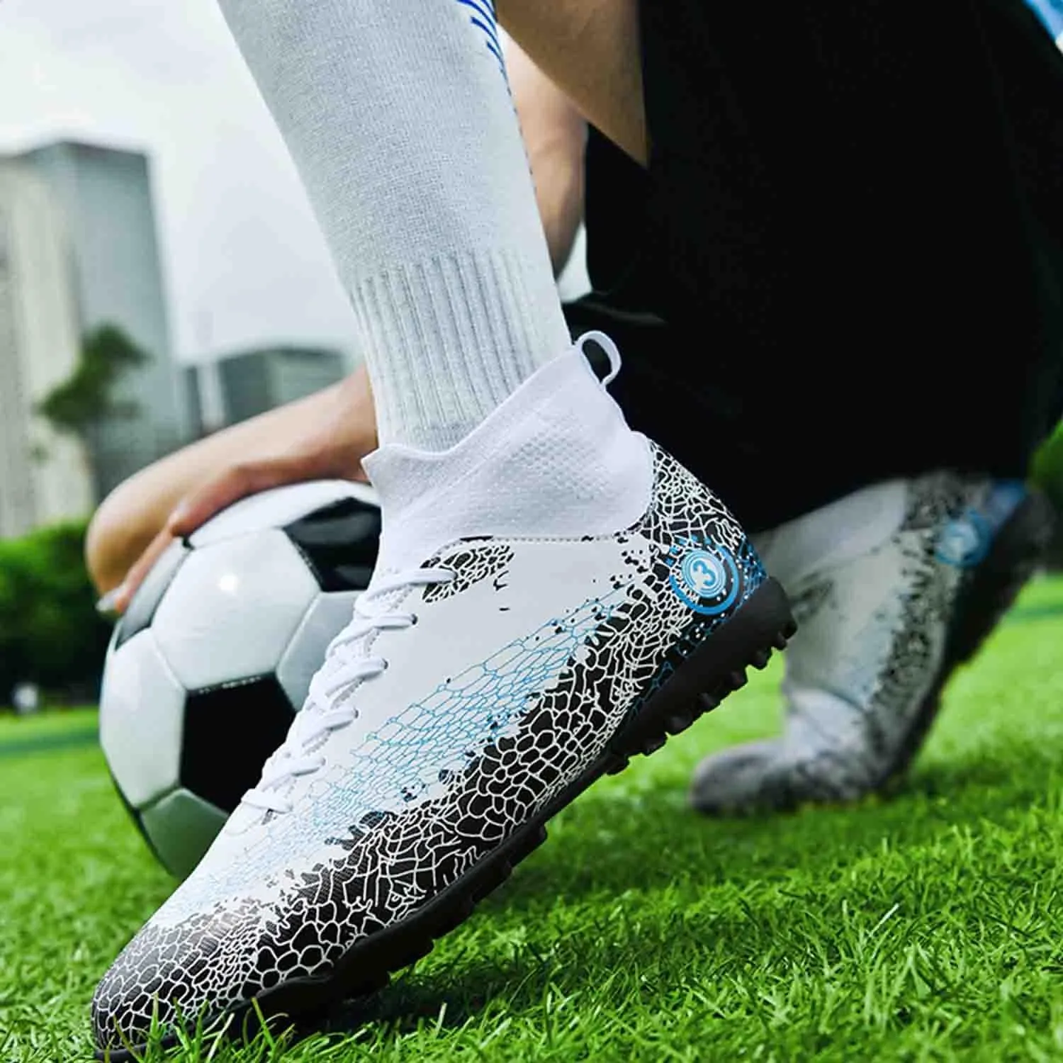 MEBAMY Soccer Cleats for Mens Rubber Sole Football Boots Comfortable Outdoor Soccer Shoes for Women Non-Slip Speed Leather Football Boots