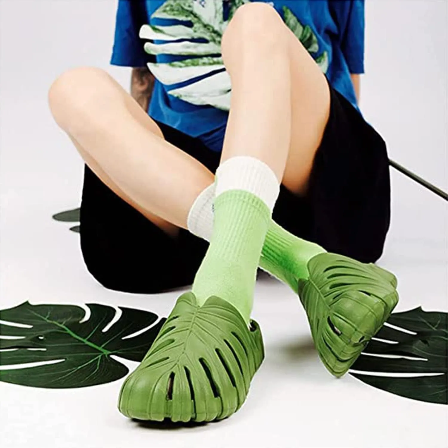 Monstera Slippers, Monstera Leaf Slides, Monstera Pillow Slippers Non-Slip Quick Drying Soft Open Toe Bathroom Sandals Shower Slippers Monstera Slides for Women and Men (US12, Black)