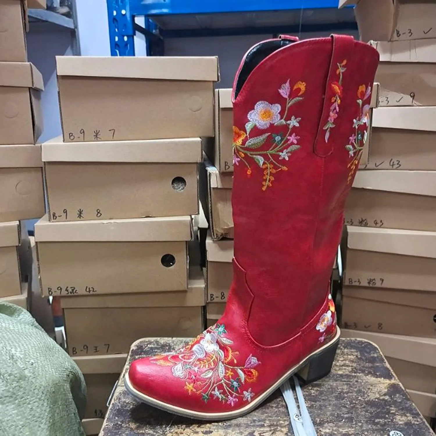 Women's Embroidered Printed Western Cowgirl Boots Retro Point Toe Mid Calf Chunky Heel Boots Slip-On Mid Calf Boots